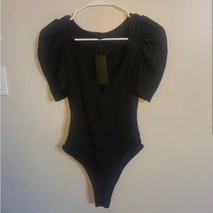 Puff sleeved ribbed bodysuit